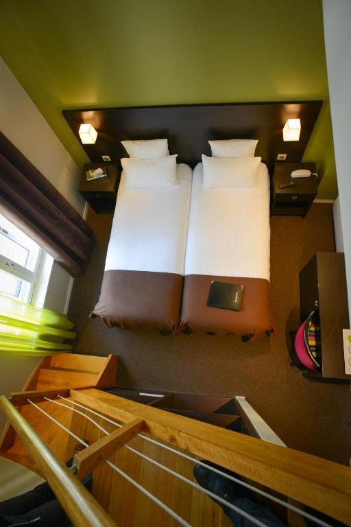 Logis Hotel Restaurant L'Auberge Normande Καραντάν Εξωτερικό φωτογραφία